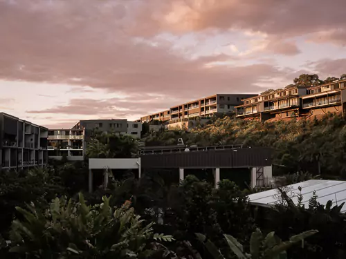 Queensland travel itinerary - Sunset mood of AirBnb resort